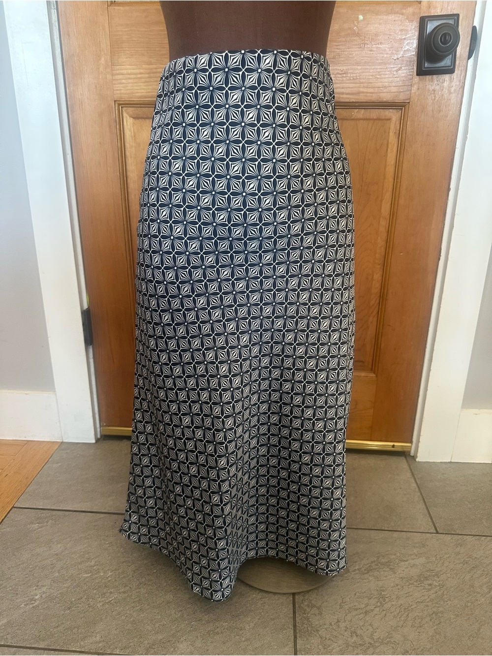 LOFT Navy and White Geometric Maxi Skirt